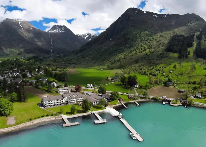 ホテル Fjordhotel ローセンダール