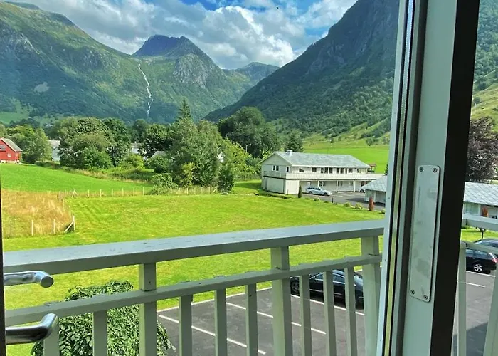 Fjordhotel 4* ローセンダール